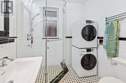 31 Hewitt Avenue, Toronto, ON - Indoor Photo Showing Laundry Room