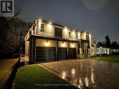 1264 St Marys Avenue, Mississauga, ON - Indoor Photo Showing Garage