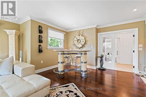 181 Lakeshore Road, St. Catharines, ON - Indoor Photo Showing Living Room