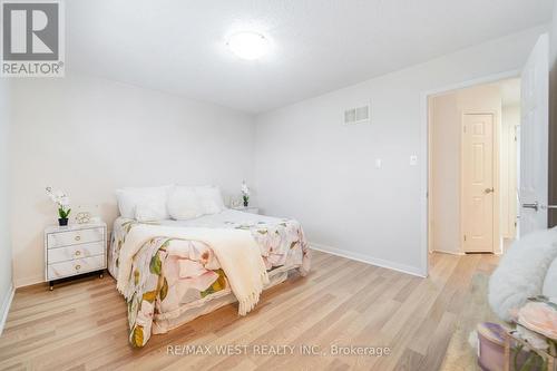 848 Stark Circle, Milton, ON - Indoor Photo Showing Bedroom