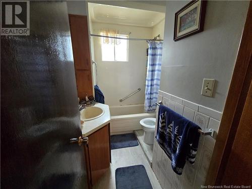 434-436 Lancaster Street, Saint John, NB - Indoor Photo Showing Bathroom