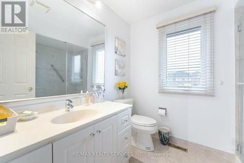 140 Lord Simcoe Drive W, Brampton, ON - Indoor Photo Showing Bathroom