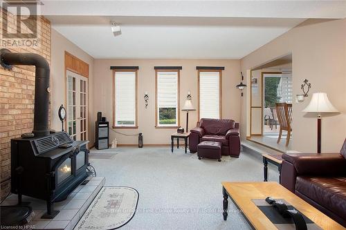 40 Albert Street, West Perth (65 - Town Of Mitchell), ON - Indoor Photo Showing Living Room With Fireplace