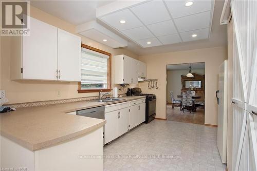 40 Albert Street, West Perth (65 - Town Of Mitchell), ON - Indoor Photo Showing Kitchen With Double Sink