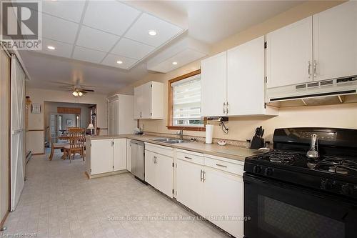 40 Albert Street, West Perth (65 - Town Of Mitchell), ON - Indoor Photo Showing Kitchen With Double Sink