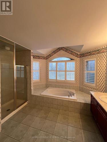 1880 Falconwood Way, Pickering, ON - Indoor Photo Showing Bathroom