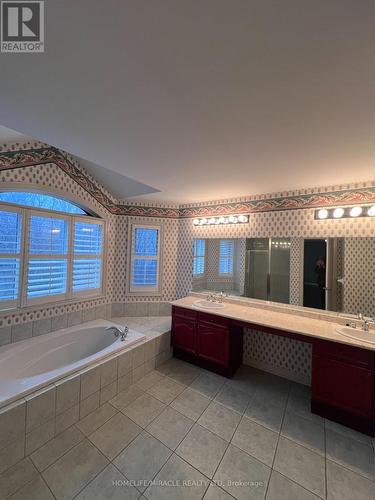 1880 Falconwood Way, Pickering, ON - Indoor Photo Showing Bathroom