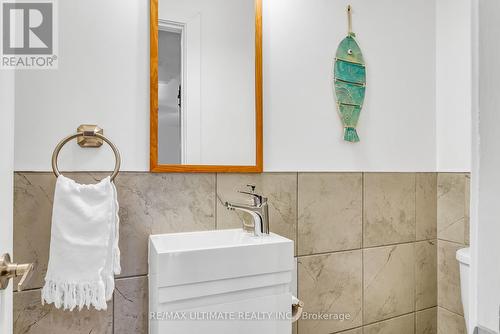 3321 Monica Drive, Mississauga, ON - Indoor Photo Showing Bathroom