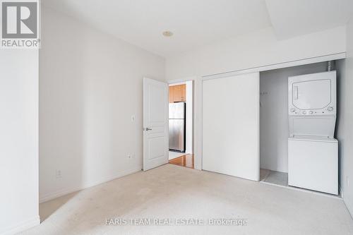 1702 - 225 Webb Drive, Mississauga, ON - Indoor Photo Showing Laundry Room