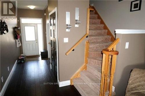 325 Hobbs Crescent, Milton, ON - Indoor Photo Showing Other Room