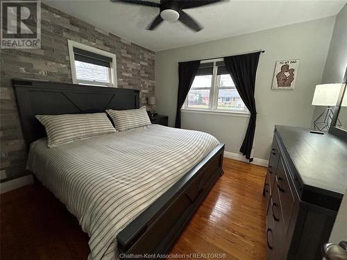 37 Maple Street, Chatham, ON - Indoor Photo Showing Bedroom