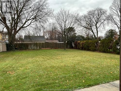 37 Maple Street, Chatham, ON - Outdoor With Backyard