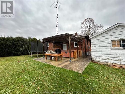 37 Maple Street, Chatham, ON - Outdoor