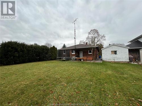 37 Maple Street, Chatham, ON - Outdoor