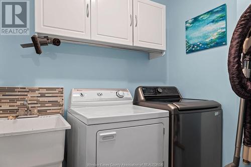 1535 Lovell Crescent, Lasalle, ON - Indoor Photo Showing Laundry Room