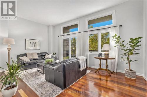 34 - 655 Richmond Road, Ottawa, ON - Indoor Photo Showing Living Room