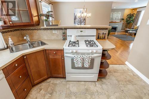 430 Belhaven Road, London, ON - Indoor Photo Showing Kitchen With Double Sink