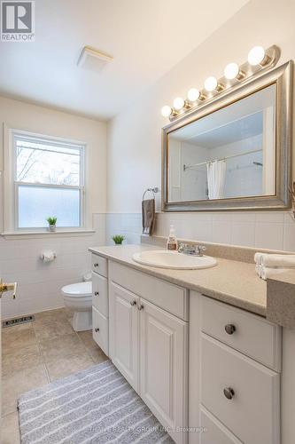 430 Belhaven Road, London, ON - Indoor Photo Showing Bathroom