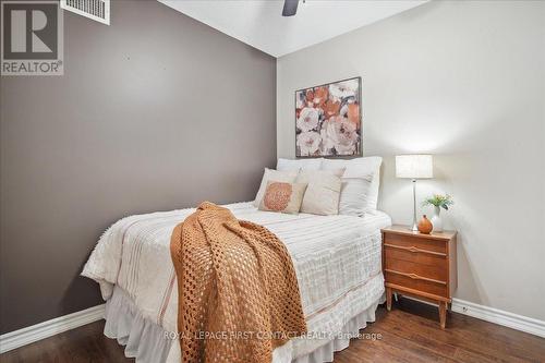 410 - 112 Simcoe Road, Bradford West Gwillimbury, ON - Indoor Photo Showing Bedroom