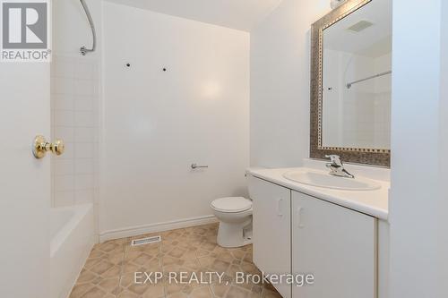 2 - 125 Sekura Crescent, Cambridge, ON - Indoor Photo Showing Bathroom