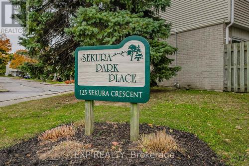 2 - 125 Sekura Crescent, Cambridge, ON - Outdoor