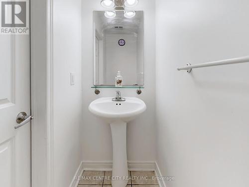 23 - 38 Greensborough Village Circle, Markham (Greensborough), ON - Indoor Photo Showing Bathroom