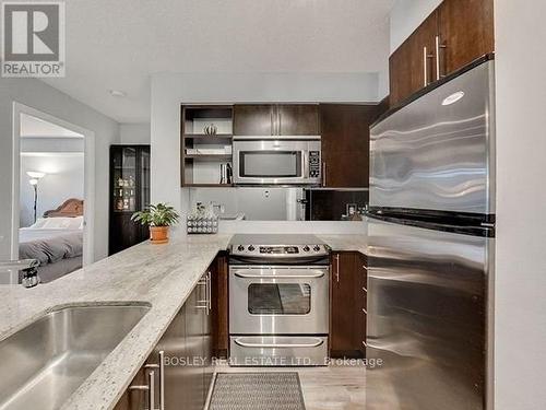 1402 - 96 St. Patrick Street, Toronto, ON - Indoor Photo Showing Kitchen