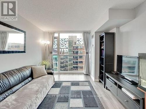 1402 - 96 St. Patrick Street, Toronto, ON - Indoor Photo Showing Living Room