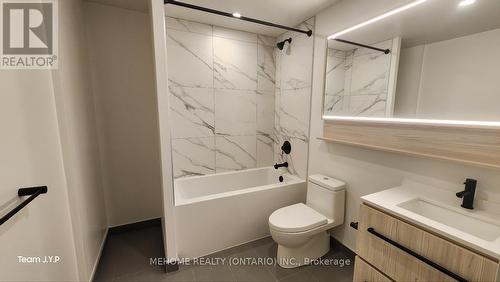 1217 - 425 Front Street E, Toronto, ON - Indoor Photo Showing Bathroom