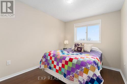 19 Peregrine Road, Barrie, ON - Indoor Photo Showing Bedroom