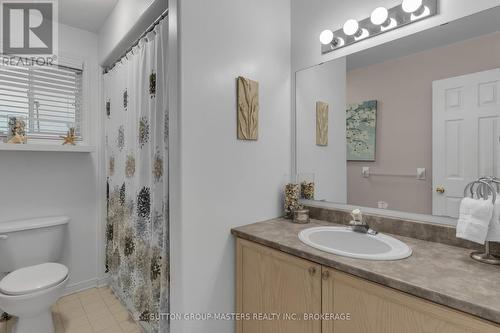 1040 Earnhart Street, Kingston (North Of Taylor-Kidd Blvd), ON - Indoor Photo Showing Bathroom