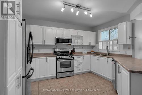 1040 Earnhart Street, Kingston (North Of Taylor-Kidd Blvd), ON - Indoor Photo Showing Kitchen With Double Sink