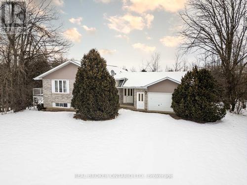 1327 Old Carriage Lane, North Dundas, ON - Outdoor