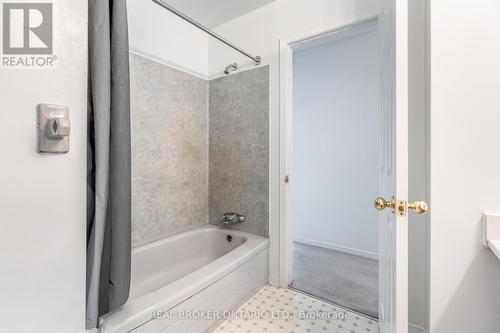 1327 Old Carriage Lane, North Dundas, ON - Indoor Photo Showing Bathroom