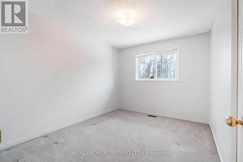 1327 Old Carriage Lane, North Dundas, ON - Indoor Photo Showing Other Room