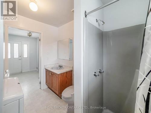 1327 Old Carriage Lane, North Dundas, ON - Indoor Photo Showing Bathroom