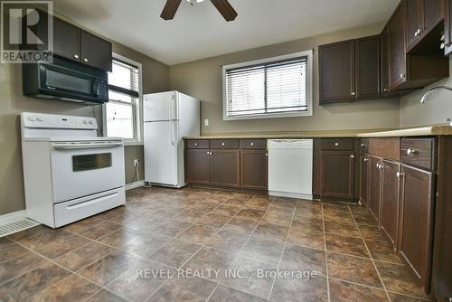 302 Patricia Boulevard, Timmins (Tne - Hill District), ON - Indoor Photo Showing Kitchen