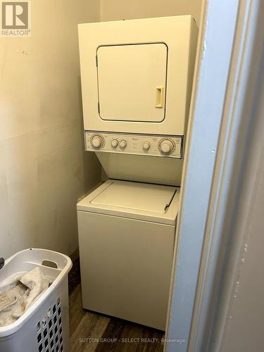 165 Madison Avenue, London, ON - Indoor Photo Showing Laundry Room