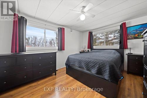 10542 Main Street, North Dundas, ON - Indoor Photo Showing Bedroom