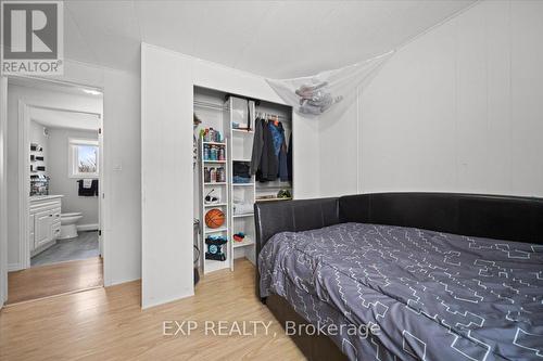 10542 Main Street, North Dundas, ON - Indoor Photo Showing Bedroom