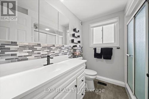 10542 Main Street, North Dundas, ON - Indoor Photo Showing Bathroom