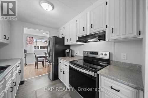 10542 Main Street, North Dundas, ON - Indoor Photo Showing Kitchen