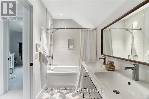 195851 Grey Road 7 Kimberly Road, Grey Highlands, ON - Indoor Photo Showing Bathroom