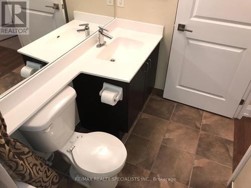 412 - 55 De Boers Drive, Toronto, ON - Indoor Photo Showing Bathroom