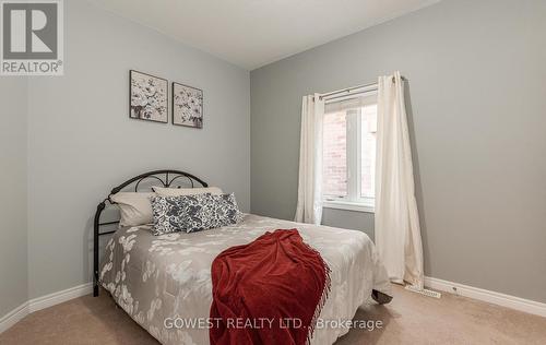 255 Quinlan Court, Milton, ON - Indoor Photo Showing Bedroom