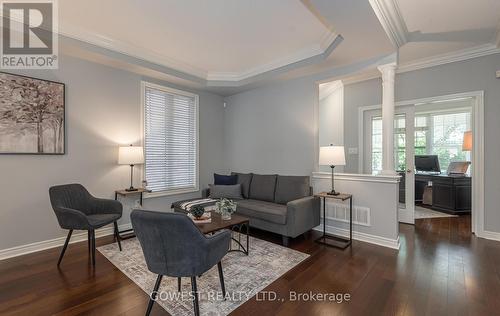 255 Quinlan Court, Milton, ON - Indoor Photo Showing Living Room