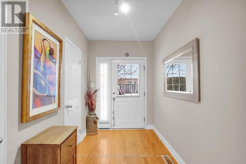 Sunken foyer - 29 - 320 Ambleside Drive, London, ON - Indoor Photo Showing Other Room