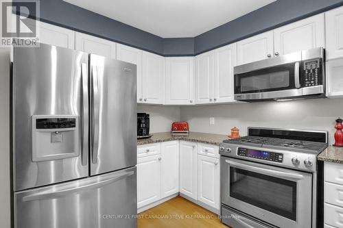 29 - 320 Ambleside Drive, London, ON - Indoor Photo Showing Kitchen