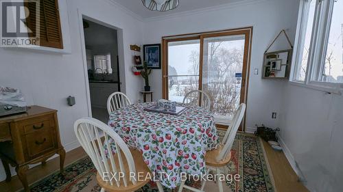 556 Northshore Road W, Otonabee-South Monaghan, ON - Indoor Photo Showing Dining Room