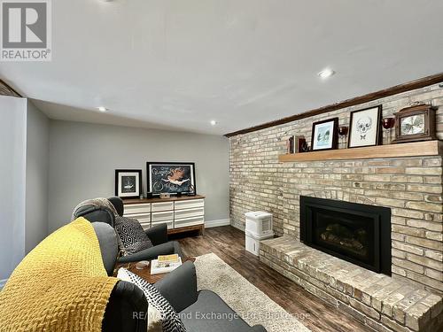 1186 Queen Street, Kincardine, ON - Indoor Photo Showing Living Room With Fireplace